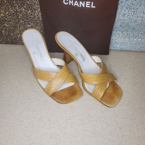 100% auth CHANEL mule sz 37.5